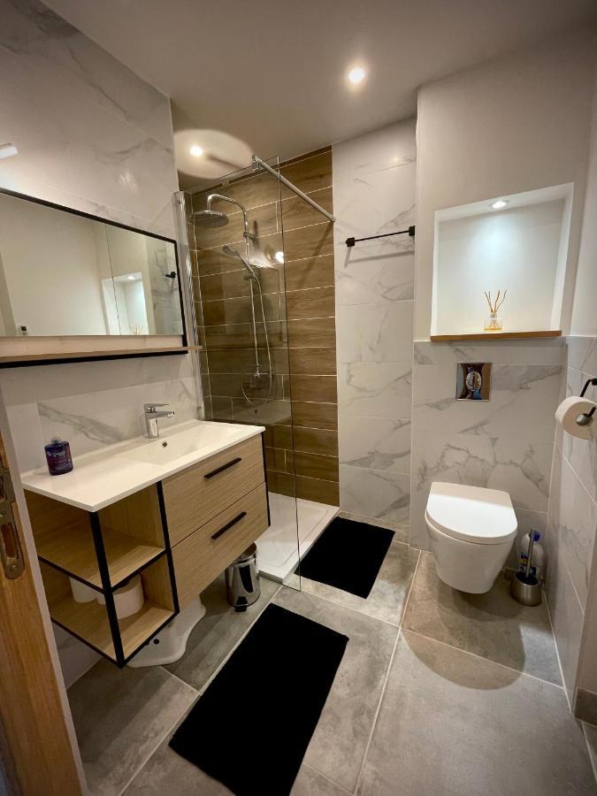 Tres Bel Appartement Central, Au Calme Avec Balneo 페르피냥 외부 사진